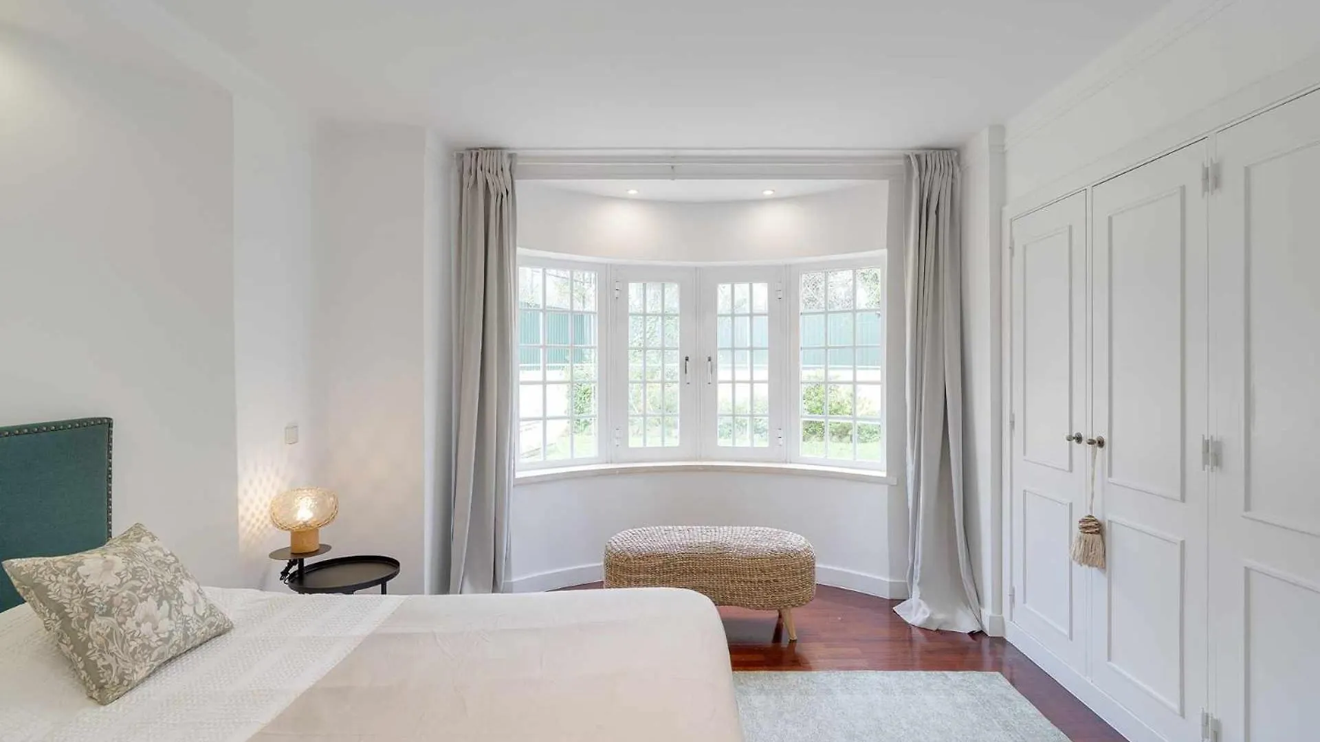 Unique Beach Villa With Ocean View Pool Tennis Cascais