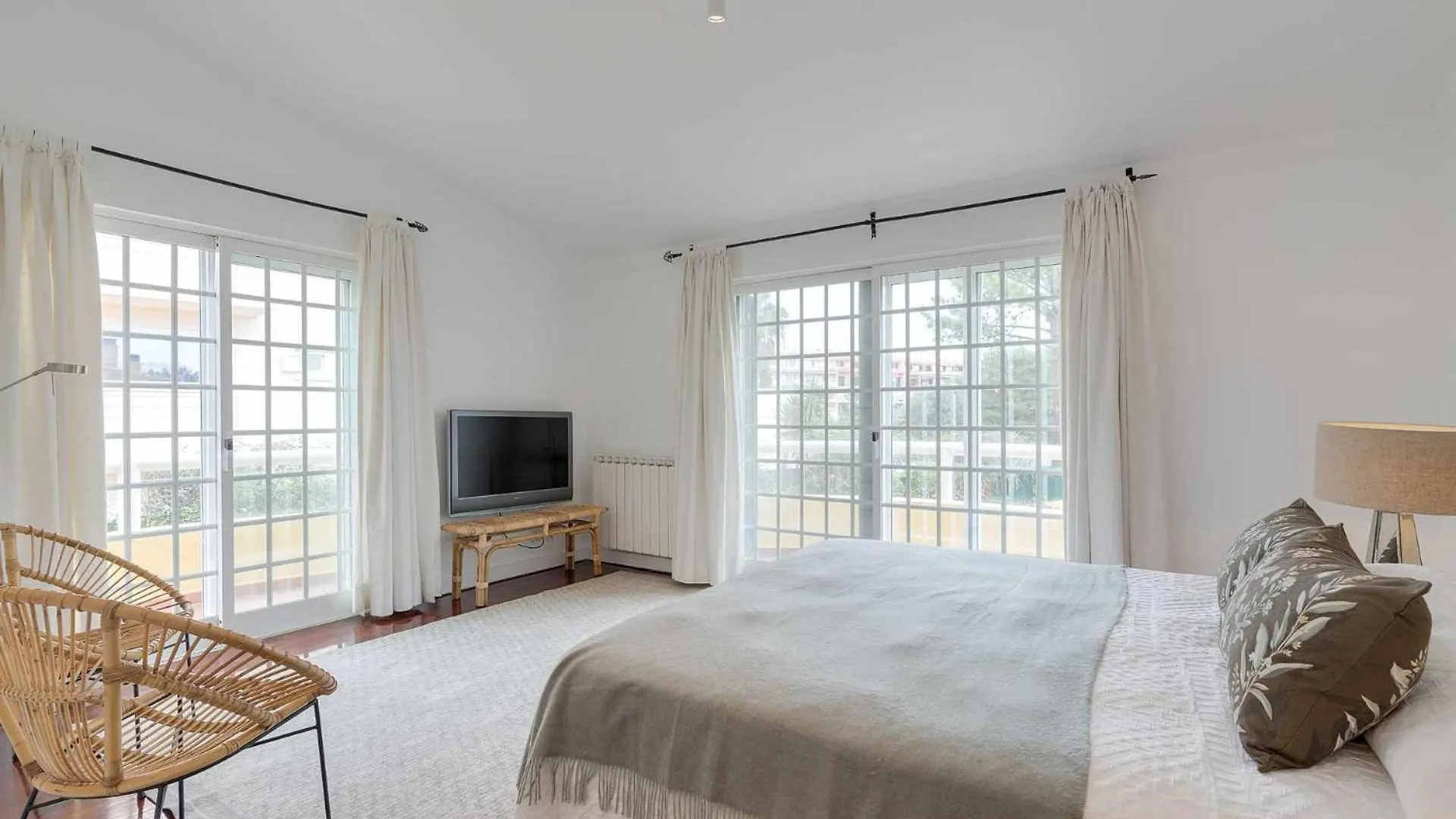 Unique Beach Villa With Ocean View Pool Tennis Cascais